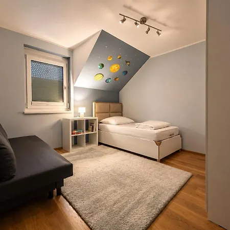 Haus Mit Whirlpool, Garten & Wintergarten Bei Wien Strasshof an der Nordbahn