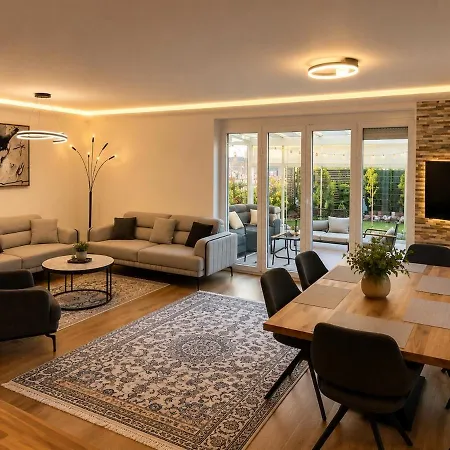 Haus Mit Whirlpool, Garten & Wintergarten Bei Wien Apartament